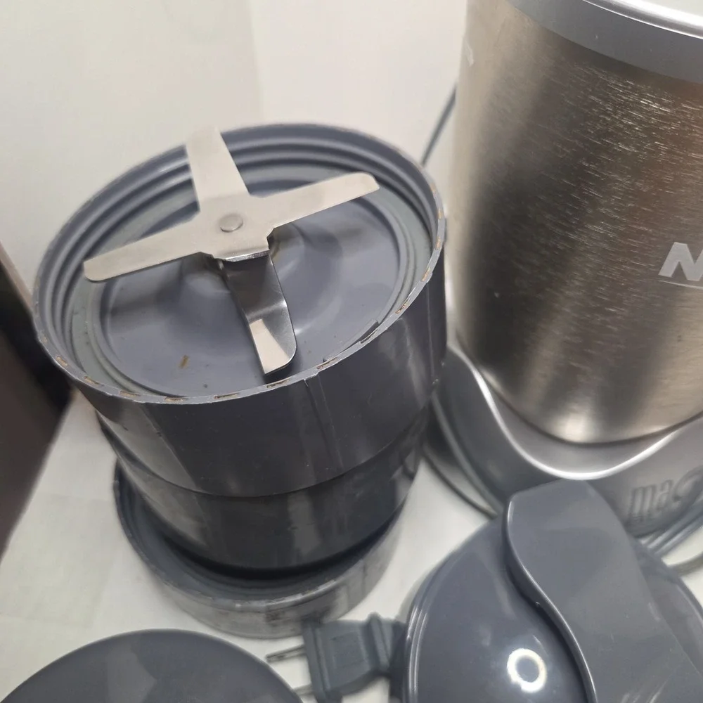Nutribullet 900 Series 600Watt Extra Blades/Cups Tested! Works!